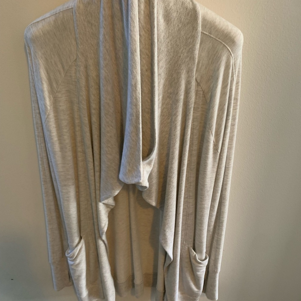 Athleta long cardigan with pockets and magnetic collar closure